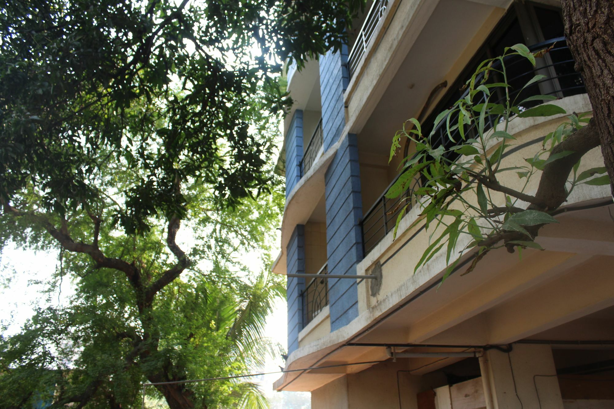Hostel The Dorm Factory Mumbai Exterior foto